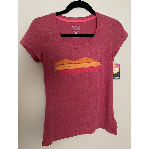 Mountain Hardwear Tops - Mountain hard wear upf 25 shirt XS